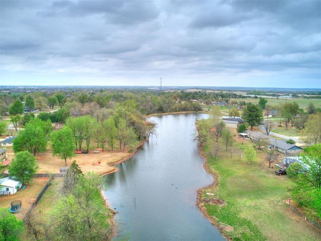 106 Oakwood Drive, Tuttle, OK 73089