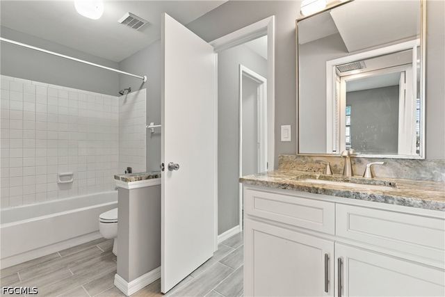 6300 S Pointe BLVD 208, Fort Myers, FL 33919