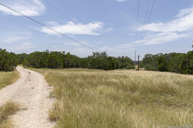 10900 State Highway 16, Pipe Creek, TX 78063