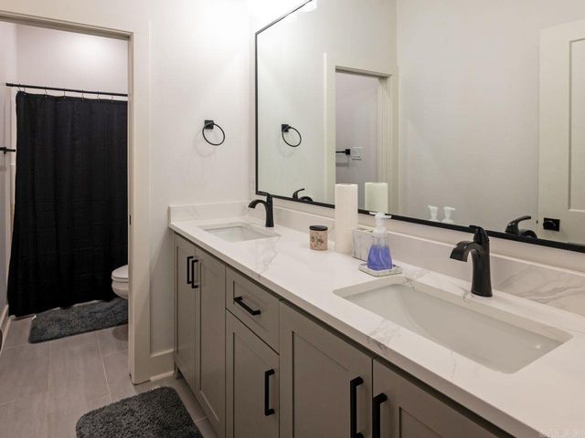 7921 S Shoreline Boulevard, Benton, AR 72019