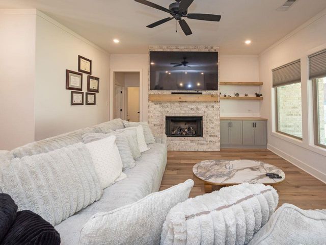 7921 S Shoreline Boulevard, Benton, AR 72019