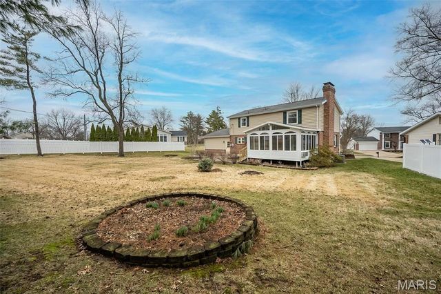 202 Wildbrier Drive, Ballwin, MO 63011