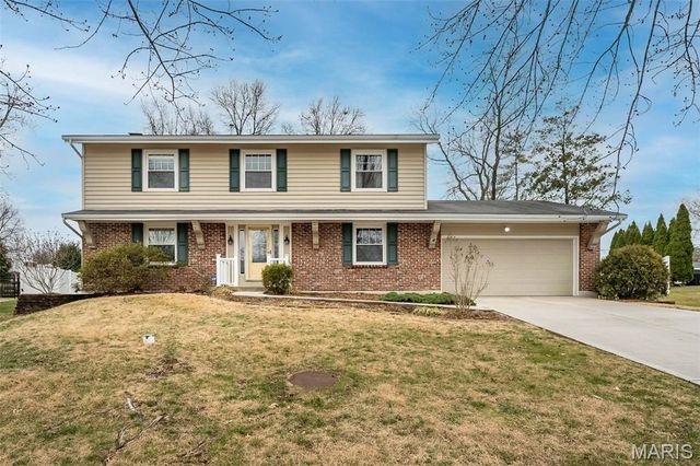 202 Wildbrier Drive, Ballwin, MO 63011