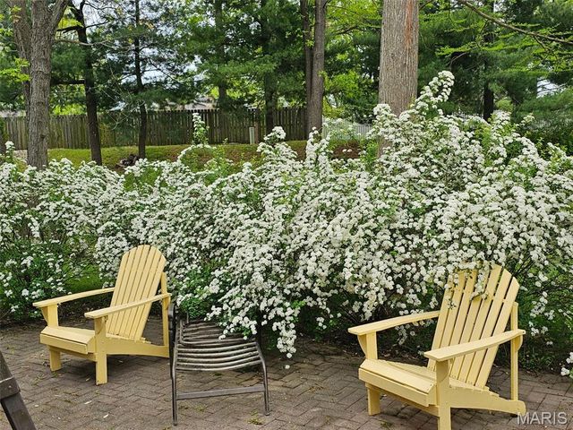 202 Wildbrier Drive, Ballwin, MO 63011