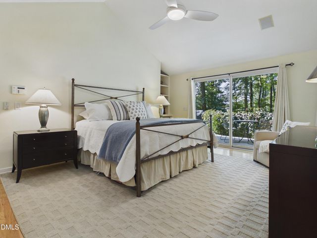 112 Black Oak Place, Chapel Hill, NC 27517