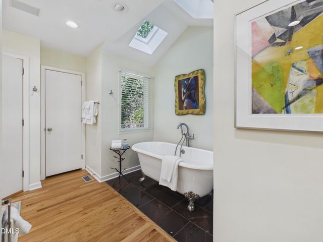 112 Black Oak Place, Chapel Hill, NC 27517