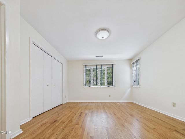 112 Black Oak Place, Chapel Hill, NC 27517