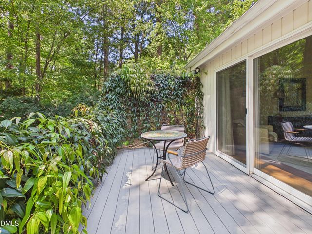 112 Black Oak Place, Chapel Hill, NC 27517