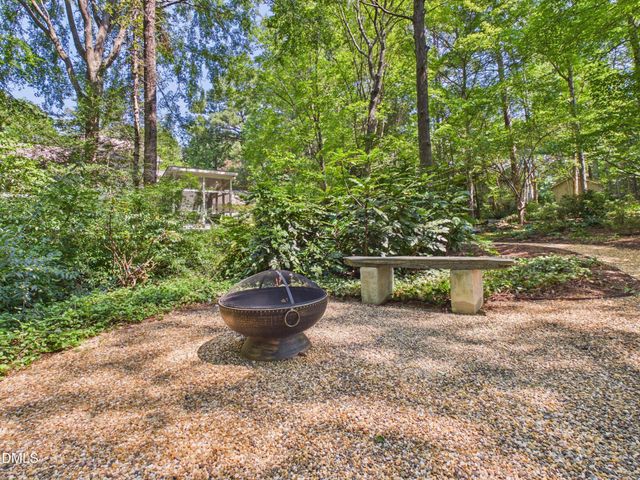 112 Black Oak Place, Chapel Hill, NC 27517