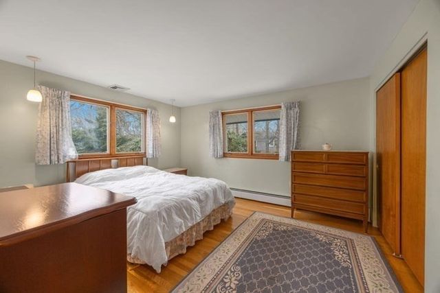 146 Hillside Dr, Barnstable, MA 02632