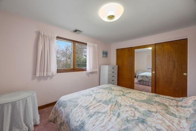 146 Hillside Dr, Barnstable, MA 02632