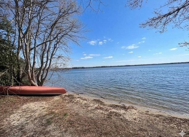 146 Hillside Dr, Barnstable, MA 02632