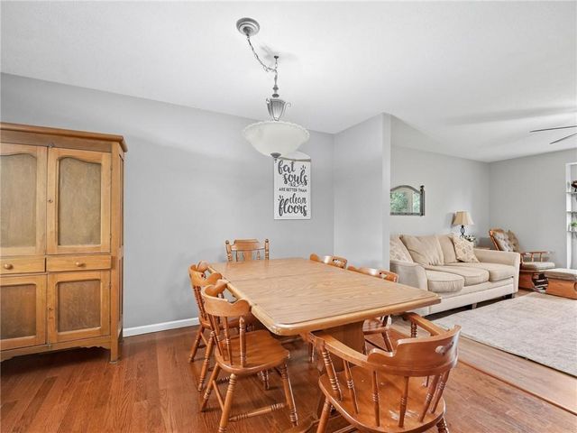 20212 Golden Road, Linwood, KS 66052