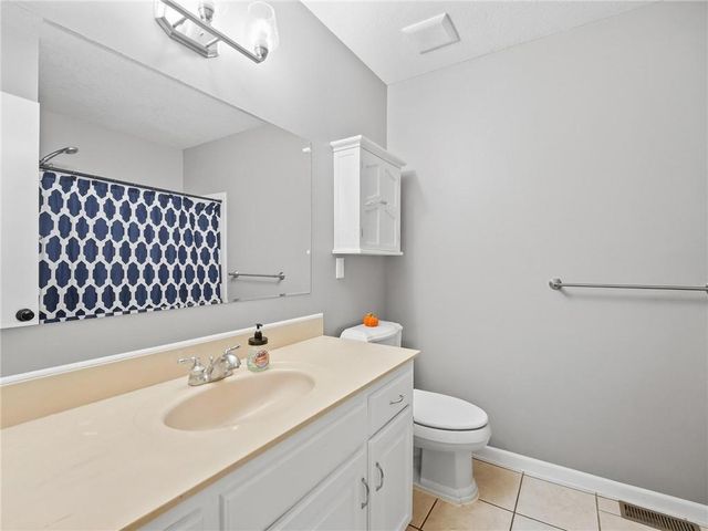 20212 Golden Road, Linwood, KS 66052