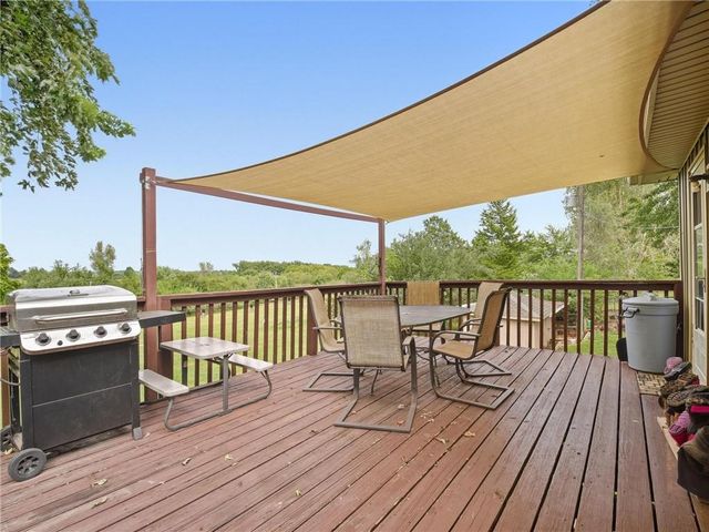 20212 Golden Road, Linwood, KS 66052