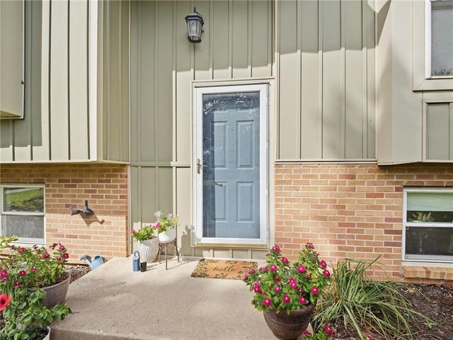 20212 Golden Road, Linwood, KS 66052