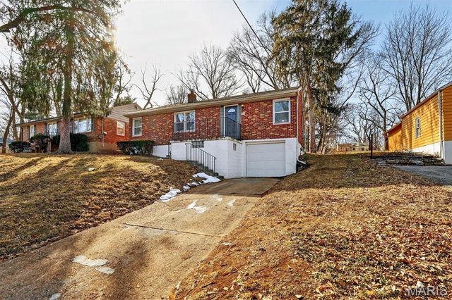 33 S Dellwood Avenue, St Louis, MO 63135