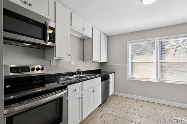 33 S Dellwood Avenue, St Louis, MO 63135