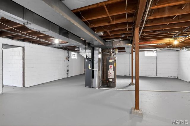 33 S Dellwood Avenue, St Louis, MO 63135