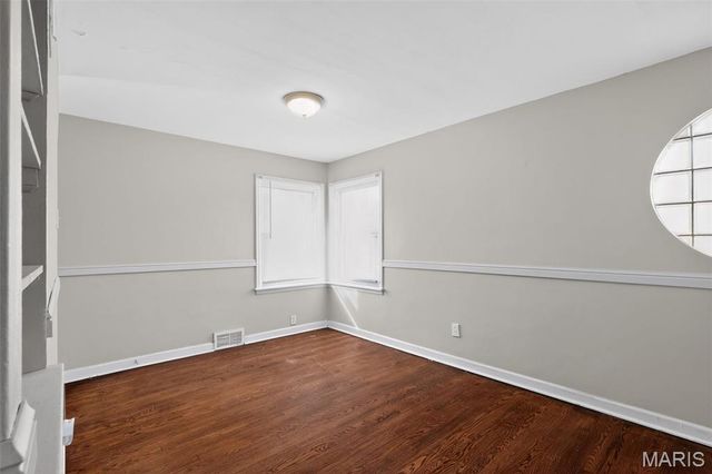 33 S Dellwood Avenue, St Louis, MO 63135