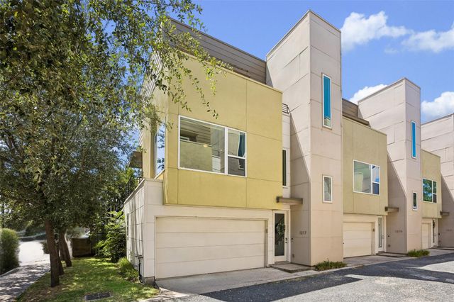 1217 Wagner Street, Houston, TX 77007