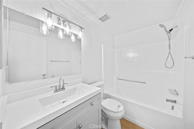 42 Whirlaway, Perris, CA 92571