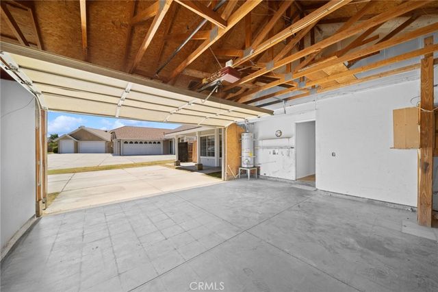 42 Whirlaway, Perris, CA 92571