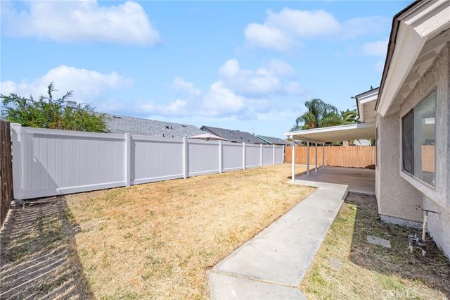 42 Whirlaway, Perris, CA 92571