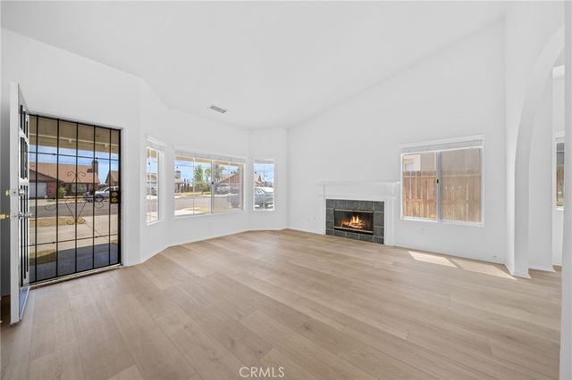 42 Whirlaway, Perris, CA 92571