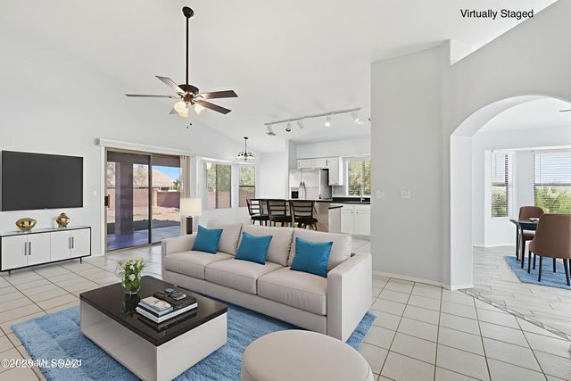 1568 W Camino Acierto, Sahuarita, AZ 85629