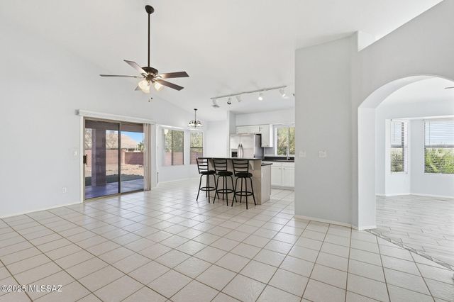 1568 W Camino Acierto, Sahuarita, AZ 85629