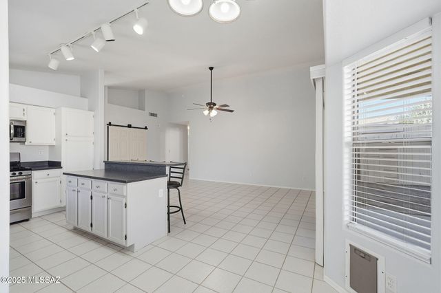 1568 W Camino Acierto, Sahuarita, AZ 85629