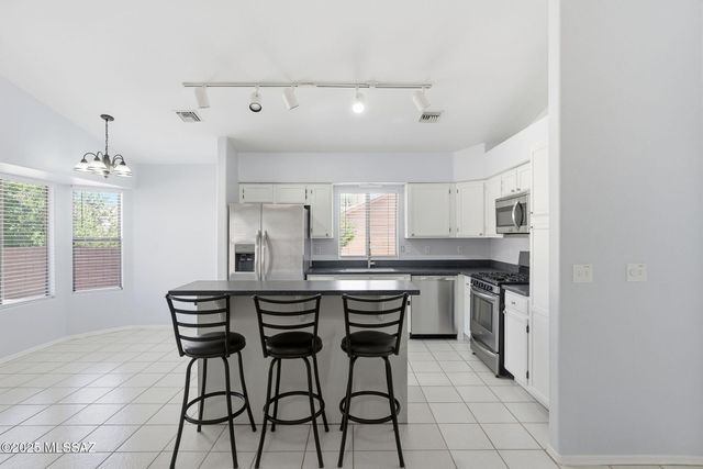 1568 W Camino Acierto, Sahuarita, AZ 85629