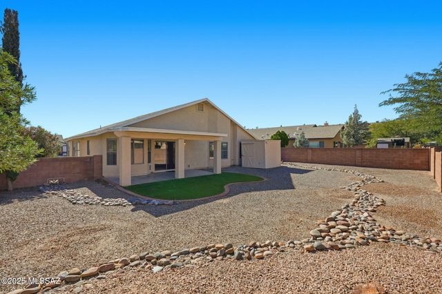 1568 W Camino Acierto, Sahuarita, AZ 85629
