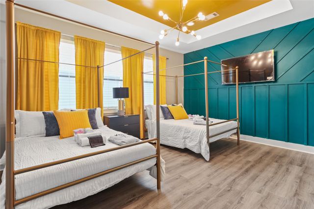 2105 Hadley Street, Houston, TX 77003