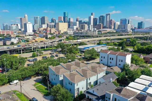 2105 Hadley Street, Houston, TX 77003