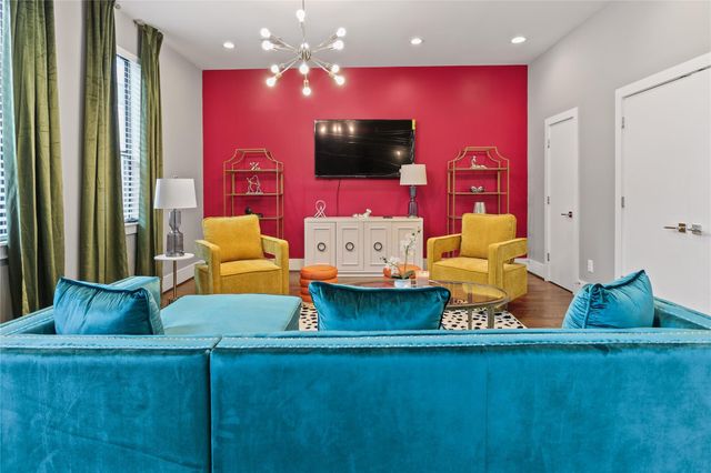 2105 Hadley Street, Houston, TX 77003