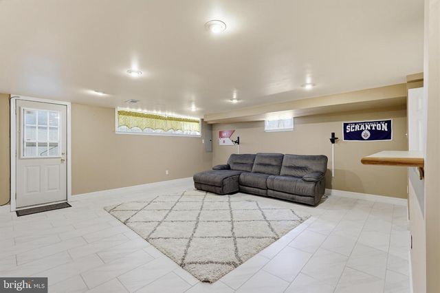 536 WARTMAN ST, Philadelphia, PA 19128