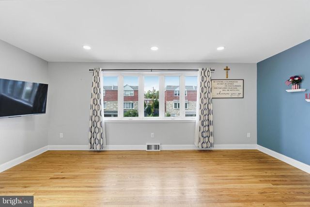 536 WARTMAN ST, Philadelphia, PA 19128