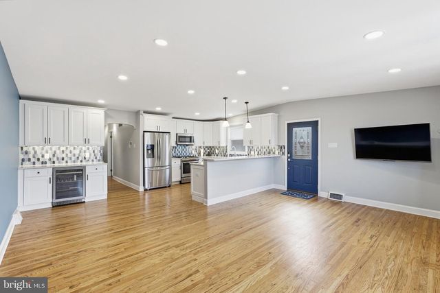 536 WARTMAN ST, Philadelphia, PA 19128