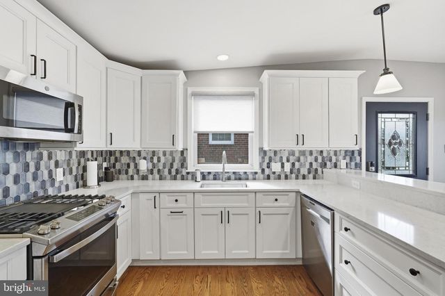 536 WARTMAN ST, Philadelphia, PA 19128