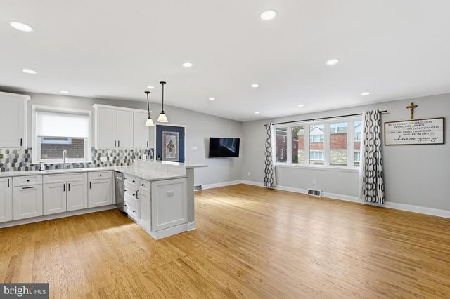 536 WARTMAN ST, Philadelphia, PA 19128