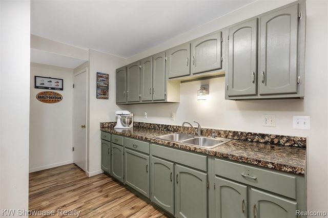 37531 N Colonial Drive, Westland, MI 48185