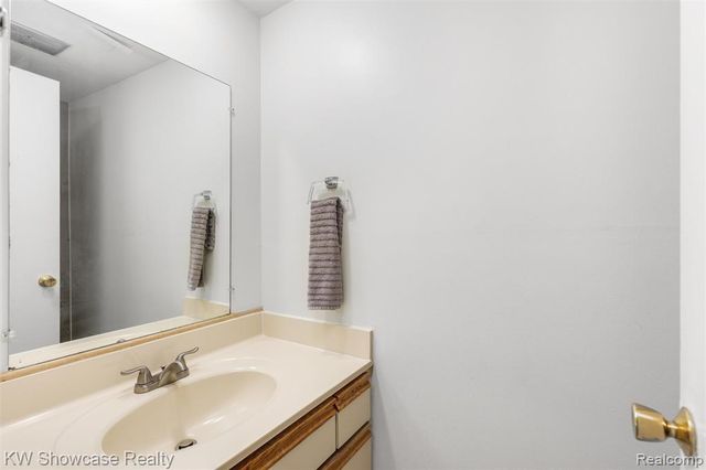 37531 N Colonial Drive, Westland, MI 48185