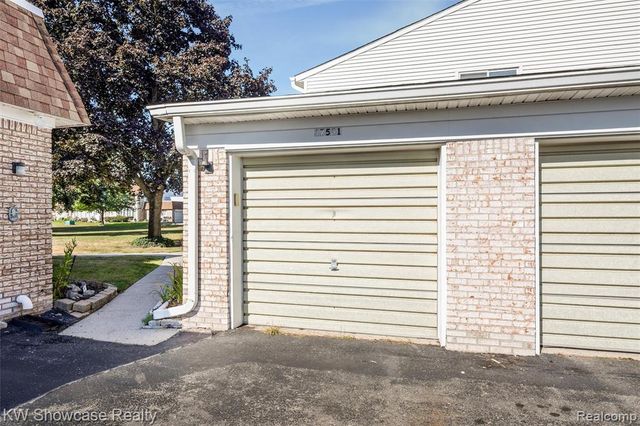 37531 N Colonial Drive, Westland, MI 48185