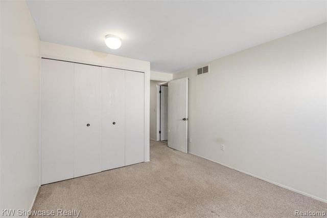 37531 N Colonial Drive, Westland, MI 48185