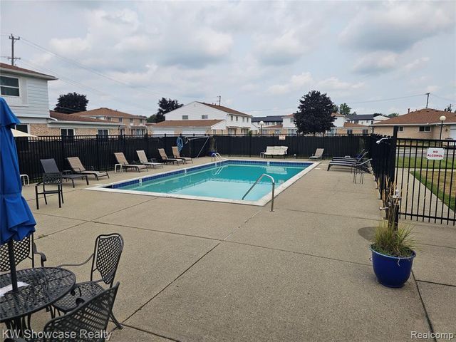 37531 N Colonial Drive, Westland, MI 48185