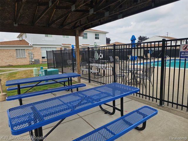 37531 N Colonial Drive, Westland, MI 48185