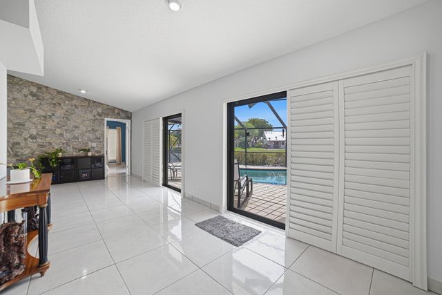 7614 NW 87th Avenue, Tamarac, FL 33321