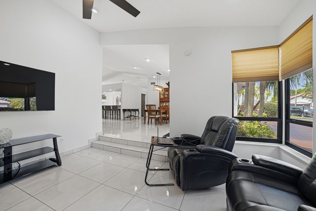 7614 NW 87th Avenue, Tamarac, FL 33321